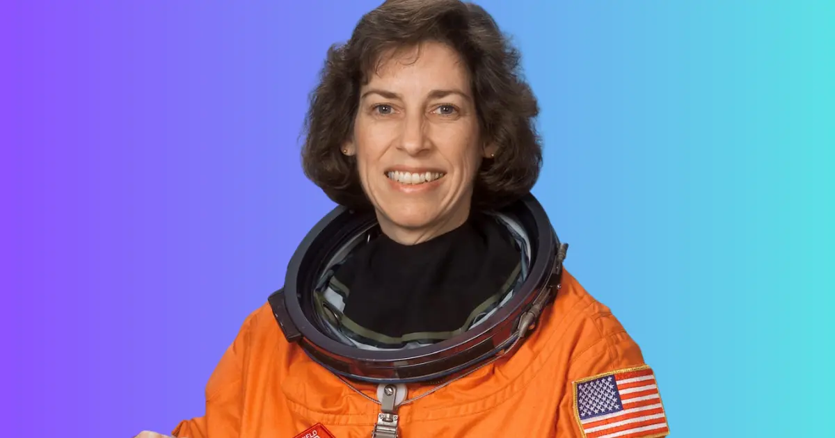 what does ellen ochoa do for a living